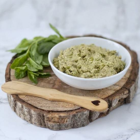 Pea Hummus - Recipe photo by Dit i Fet