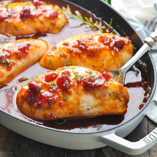 Dump-and-Bake Cranberry Chicken - Recipe photo by The Seasoned Mom