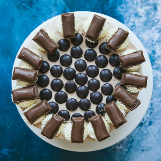 Galaxy Caramel Cheesecake - Recipe photo by amytreasurefood