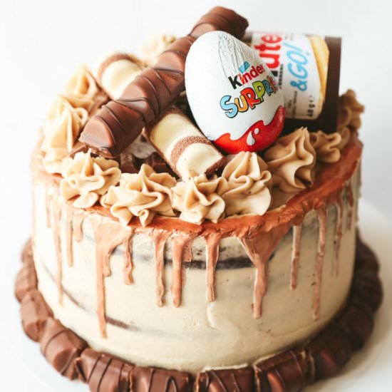 Kinder bueno Cake - Recipe photo by amytreasurefood