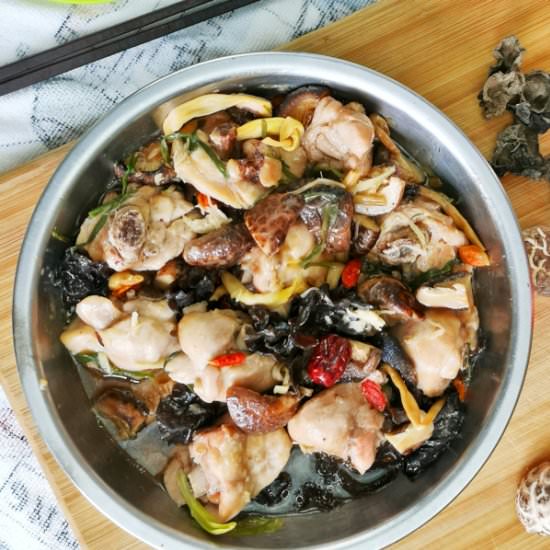 Steamed chicken with mushrooms 冬菇蒸鸡 - Recipe photo by Taste of Asian Food