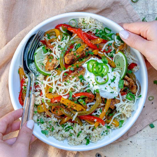 Easy Chicken Fajita Bowl - Recipe photo by healthyfitnessmeals