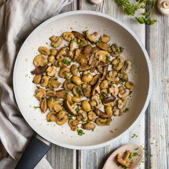 Sauteed Mushrooms in Soy Glaze - Recipe photo by MyPurePlants