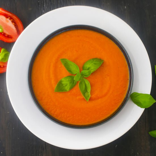Creamy Vegan Tomato Basil Soup - Recipe photo by trafficlightcook