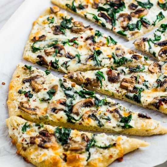 Mushroom Spinach White Pizza - Recipe photo by George Ahmed