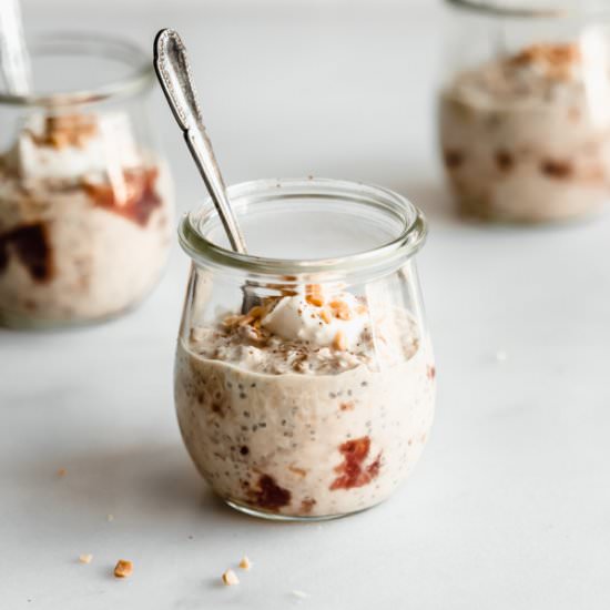 Peanut Butter Overnight Oats - Recipe photo by Hummusapien