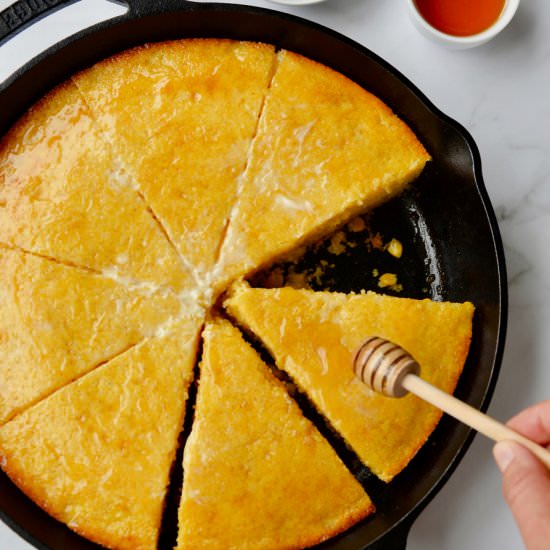 Simple Skillet Cornbread - Recipe photo by justataste