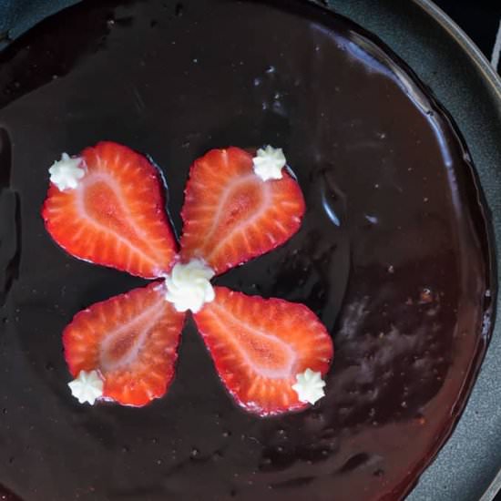KETO GLUTEN FREE CHOCOLATE CAKE - Recipe photo by twosleeevers