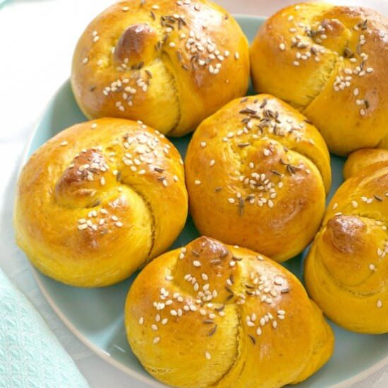 Pumpkin Dinner Rolls - Recipe photo by mygorgeousrecipes
