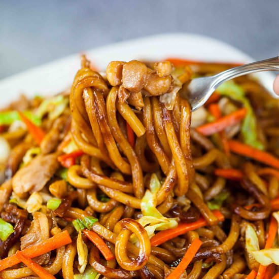 CHICKEN STIR FRIED UDON NOODLES - Recipe photo by ohmyfoodrecipes