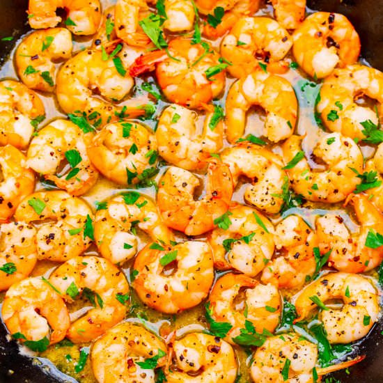 10-Minute Easy Shrimp Scampi - Recipe photo by Averie