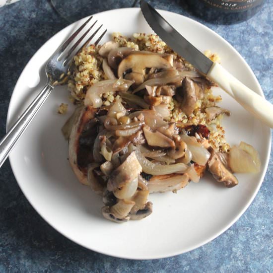 Garlic Mushroom Pork Chops - Recipe photo by Cooking Chat
