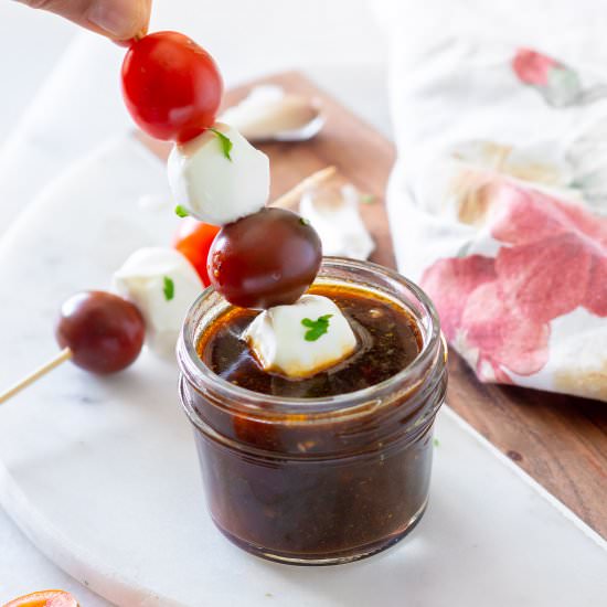 Balsamic Vinaigrette Dressing - Recipe photo by ChefDeHome