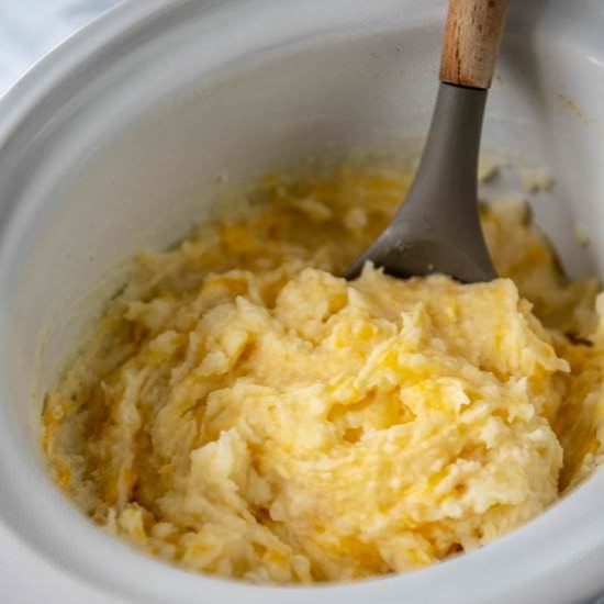 Slow Cooker Cheesy Mashed Potatoes - Recipe photo by slowcookergourmet