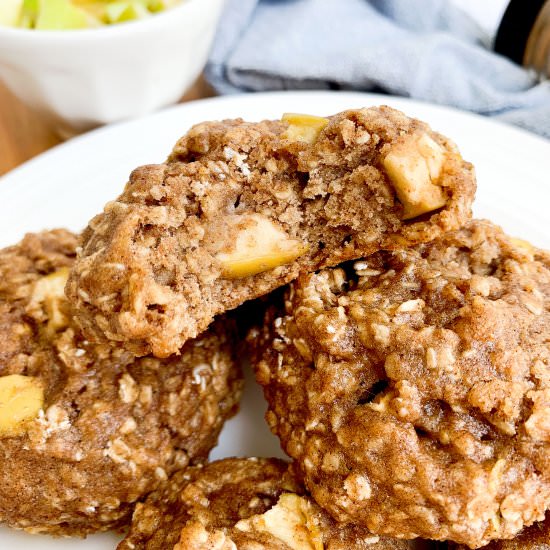 Oatmeal Apple Pie Cookies - Recipe photo by hellospoonful