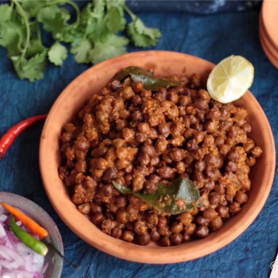 Kala Chana Googhani/Gughni - Recipe photo by foodtrails25