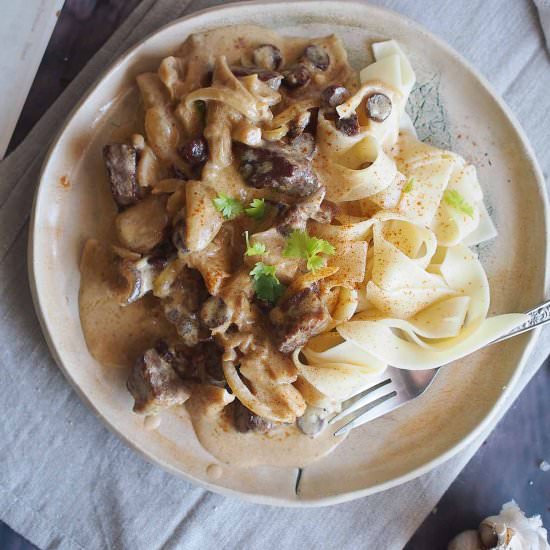 Beef and oyster mushroom strogonoff - Recipe photo by Dzi