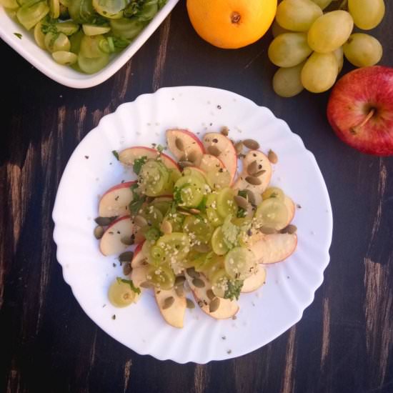 Apple nachos - Recipe photo by Mildlyindian
