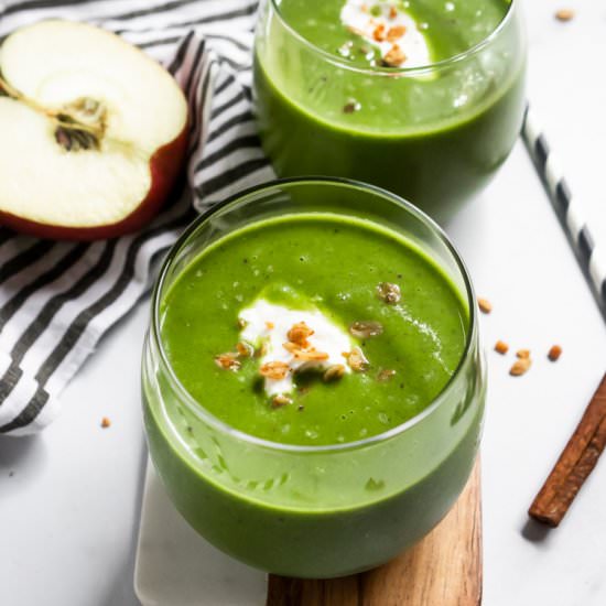 Apple Pie Green Smoothie - Recipe photo by lemons and zest