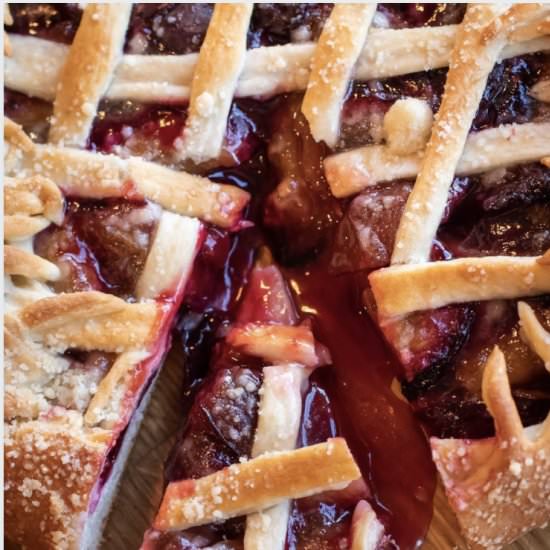Apple and Rhubarb pie - Recipe photo by Simply_Healthy_Vegan