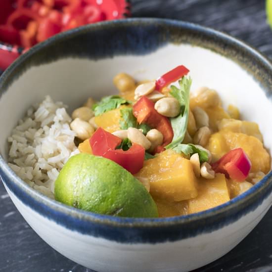Easy Thai butternut squash curry - Recipe photo by Mandy Sneaky Veg