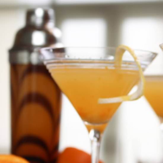 Blossoms+Bourbon Coctail - Recipe photo by waxingkara
