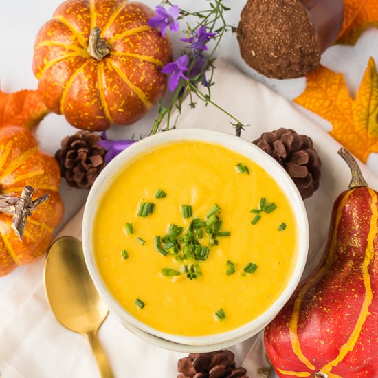 Instant Pot Butternut Squash Soup - Recipe photo by cleaneatingkitchen