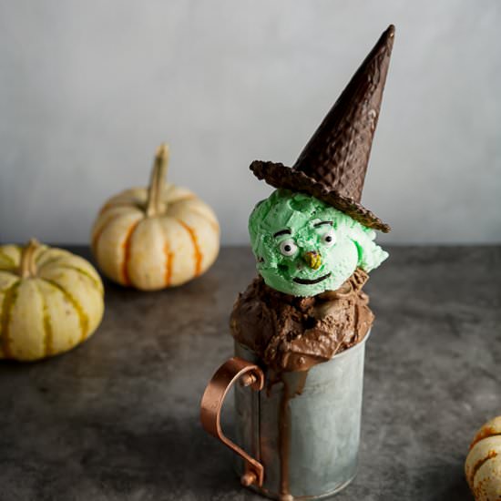 Halloween Ice Cream Sundaes - Recipe photo by Nibbleanddine