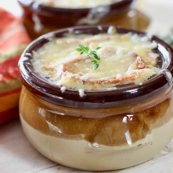 Slow Cooker French Onion Soup - Recipe photo by laughingspatula.com
