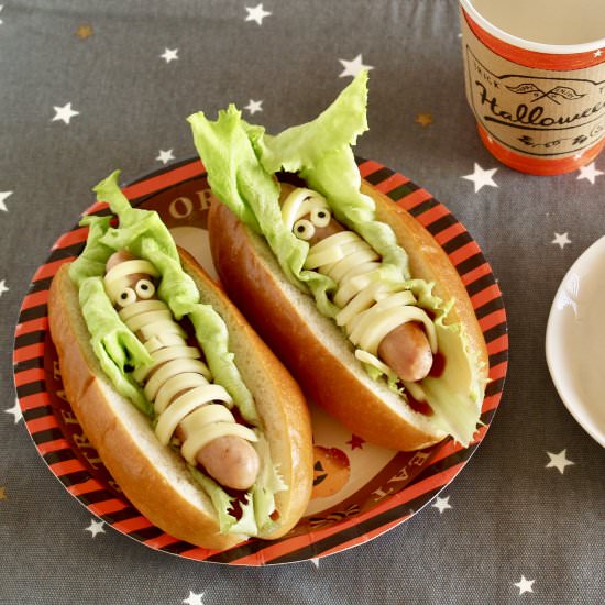 Halloween Hot Dogs Sausage Mummies - Recipe photo by ochikeron
