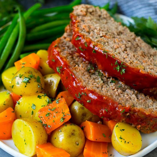 Crockpot Meatloaf - Recipe photo by dinneratthezoo