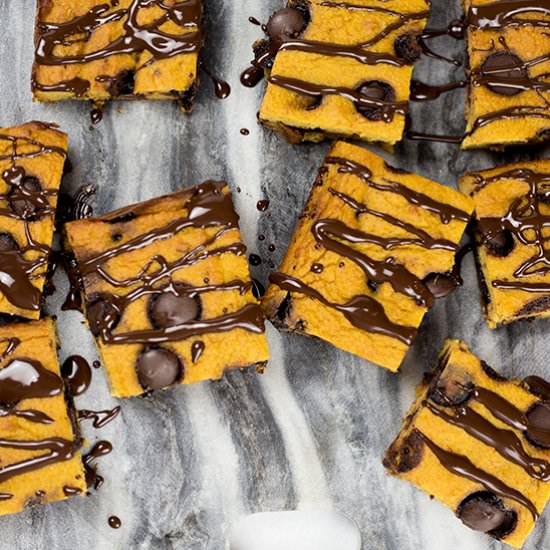 Pumpkin Chocolate Chip Bars - Recipe photo by lovefoodnourish