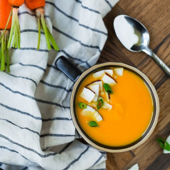 Carrot Ginger Soup-Vegan + Whole 30 - Recipe photo by rachelcooksblog
