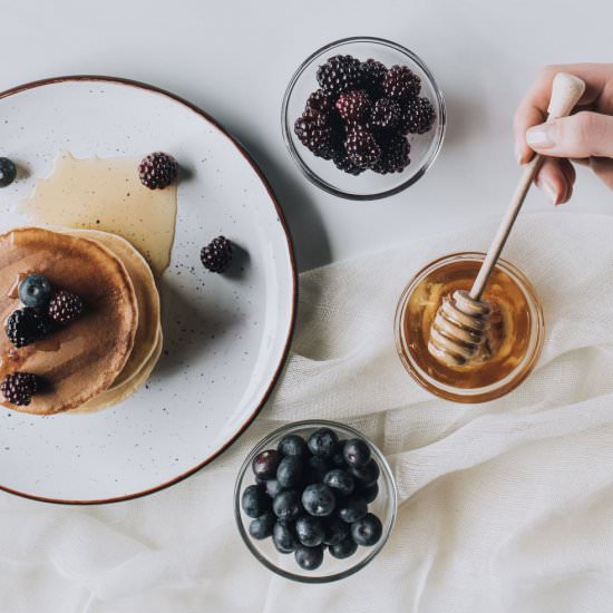 Blackberry Pancakes with Honey - Recipe photo by waxingkara