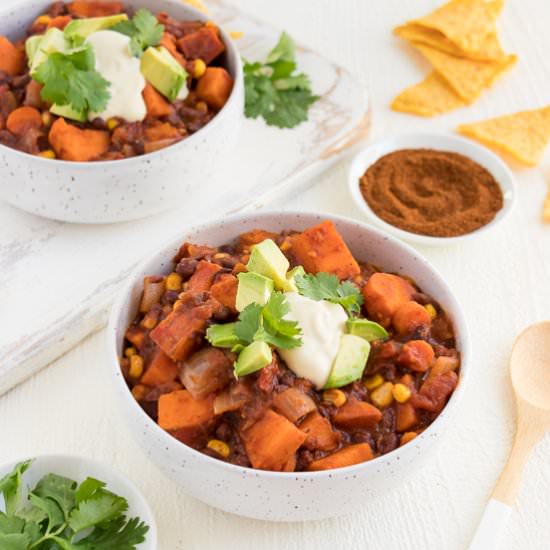 Vegan Sweet Potato Black Bean Chili - Recipe photo by purelykaylie
