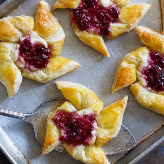 Easy Raspberry Danish - Recipe photo by unicorns in the kitchen