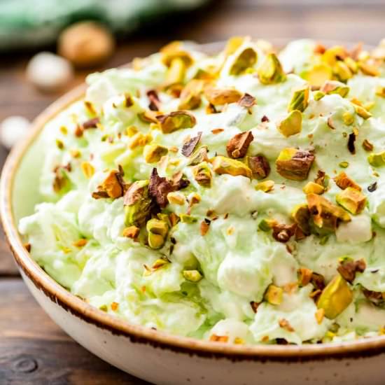 Watergate Salad - Recipe photo by julieseatsandtreats