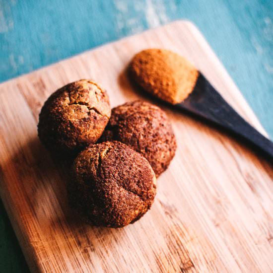 Healthy Pumpkin Snickerdoodles - Recipe photo by moon and spoon and yum.