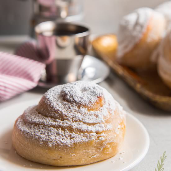 Mallorcas (Puerto Rican Sweet Roll) - Recipe photo by senseandedibility