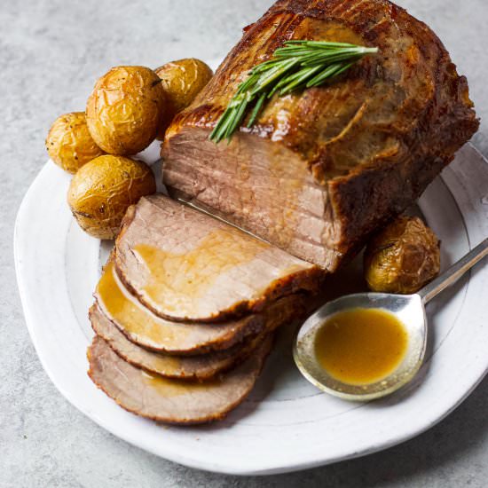 Eye of Round Roast with Gravy - Recipe photo by Garden in the kitchen