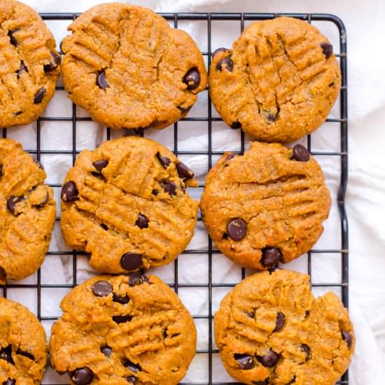 Vegan Peanut Butter Cookies - Recipe photo by Thenaturalnurturer