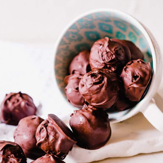 Out-Of-This-World Oreo Truffles - Recipe photo by TheDeliciousSpoon