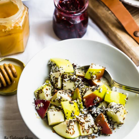 Vegan Warm Apple N'Oatmeal - Recipe photo by TheDeliciousSpoon
