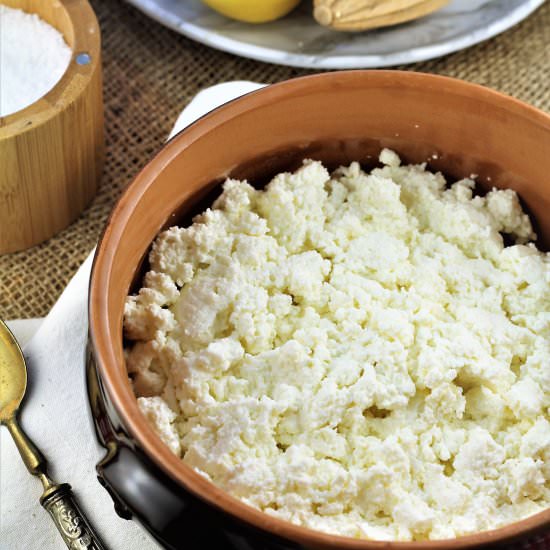 Homemade Ricotta - Recipe photo by Mangia Bedda