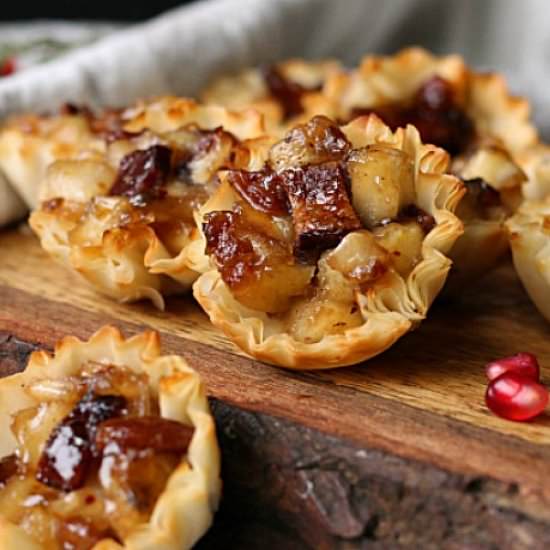 Pepper Jelly Apple Bacon Brie Bites - Recipe photo by agoudalife