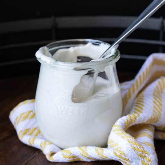 THE BEST VEGAN SOUR CREAM RECIPE - Recipe photo by veggiesdontbite