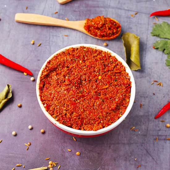 How to make red curry paste - Recipe photo by veganwithgusto
