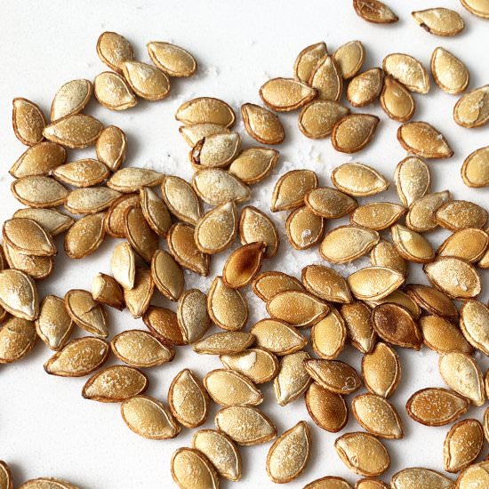 Oil Free Roasted Pumpkin Seeds - Recipe photo by Plant Based Folk