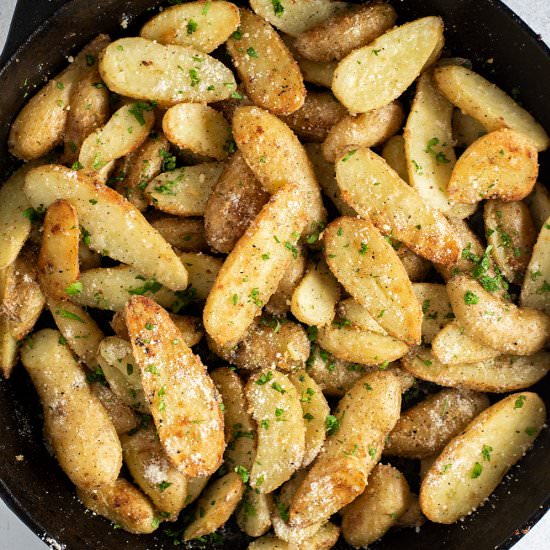 Roasted Fingerling Potatoes - Recipe photo by Kitchen Swagger