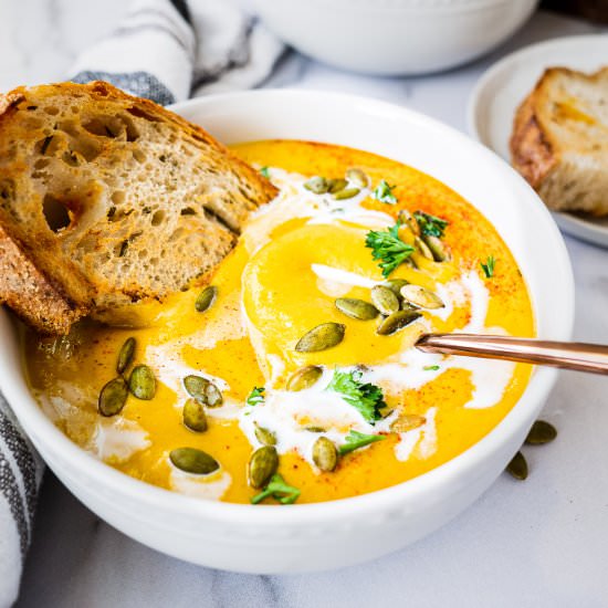 Whole 30 Butternut Squash Soup - Recipe photo by Shuangys Kitchensink
